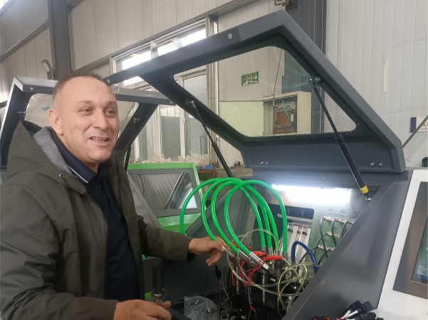 The Customer from Algeria visit factory for products inspection 